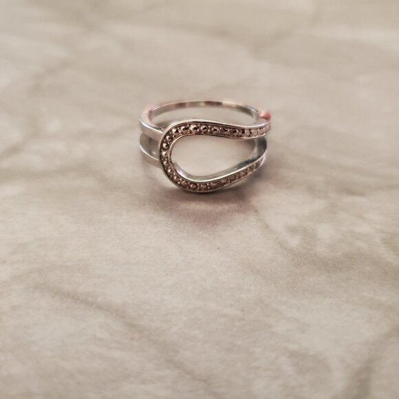 Jewelry - ✨ 2000's Silver Rhinestone Ring Size 8 ✨